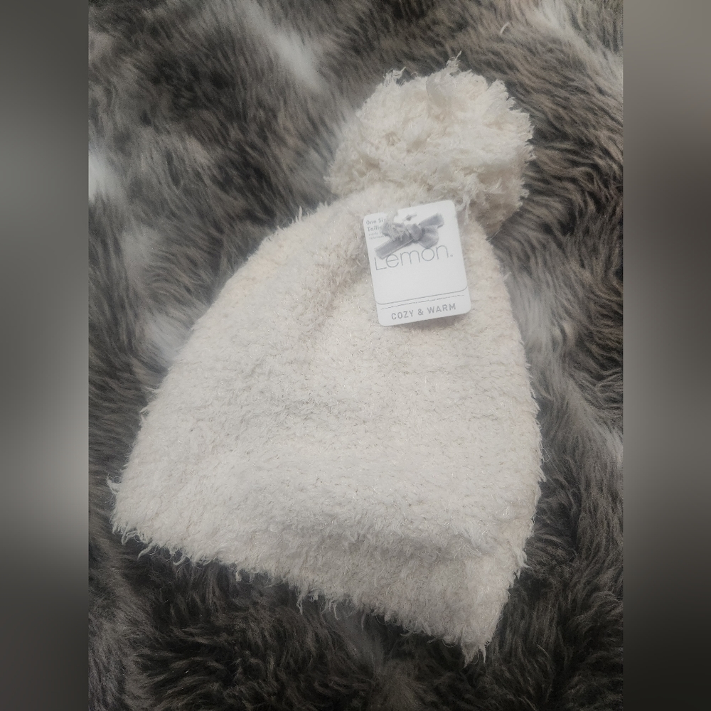 Lemon Snow Drift Hat Beanie | Color: Cream/White